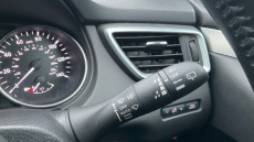 Nissan Qashqai 1.6 DiG-T N-Connecta 5dr Petrol Hatchback